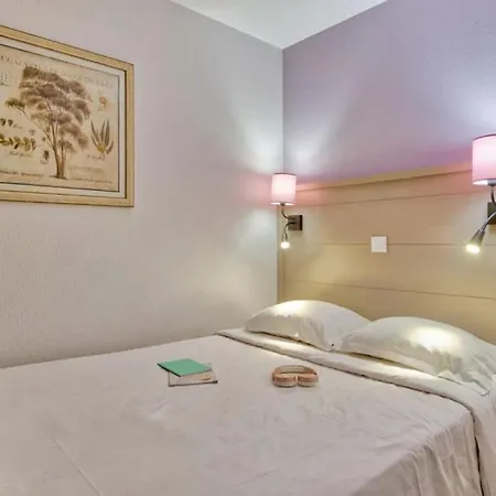 Apartment Superbe 50m De La En Bord De Hyeres